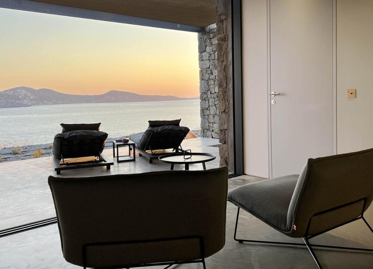 Echoes Milos Plaka  Exterior photo